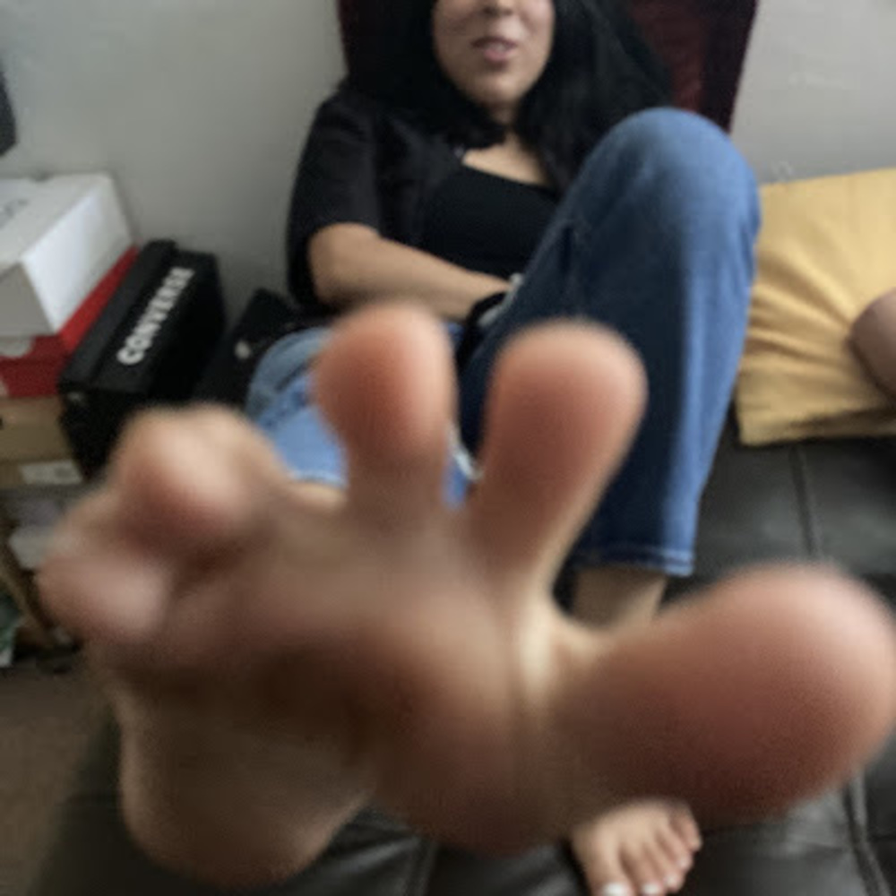 Meet your Posher, Yesenia